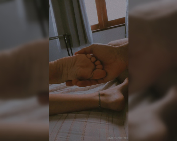 Raposinha Feet aka raposinhafeet Foot Fetish - 11-17-2023 OnlyFans Video - Imagine coming home and your wife being me  Imagina chegar em casa e sua mulher