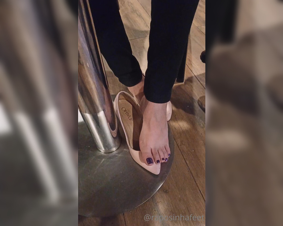 Raposinha Feet aka raposinhafeet Foot Fetish - 09-11-2022 OnlyFans Video - I wish you could smell it