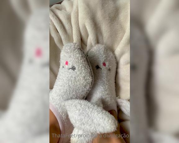 ThatAFeet aka . thatafeet Foot Fetish - 02-09-2021 OnlyFans Video - Acordando nesse friozinho com minha ndinha favorita hahaa