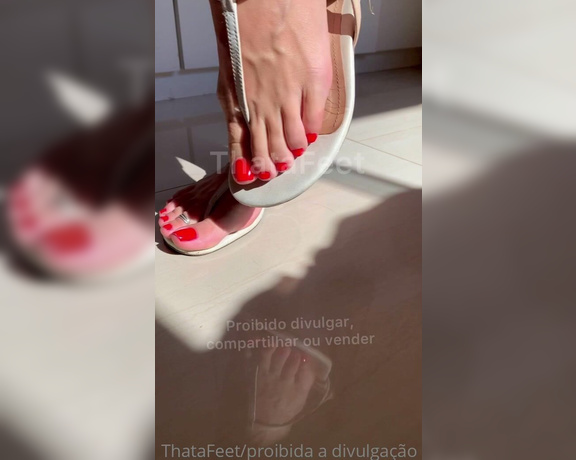 ThatAFeet aka . thatafeet Foot Fetish - 08-26-2021 OnlyFans Video - Unhas vermelhas e muitas veinhas