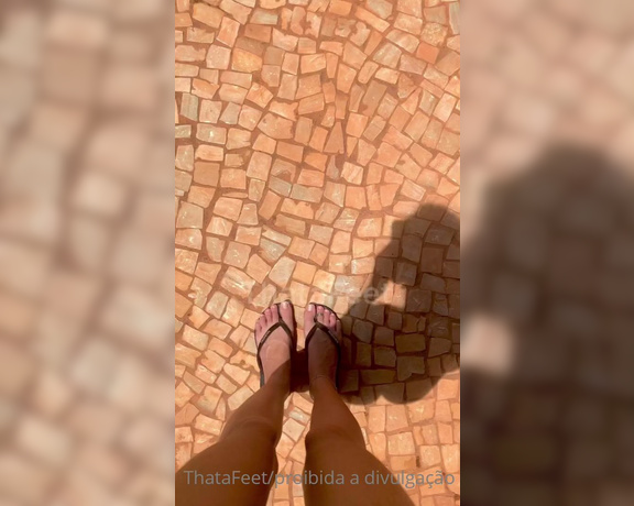 ThatAFeet aka . thatafeet Foot Fetish - 12-17-2021 OnlyFans Video - Amo esse chinelinho  e piscininha