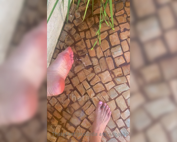 ThatAFeet aka . thatafeet Foot Fetish - 01-17-2022 OnlyFans Video - Bom dia  com piscininha