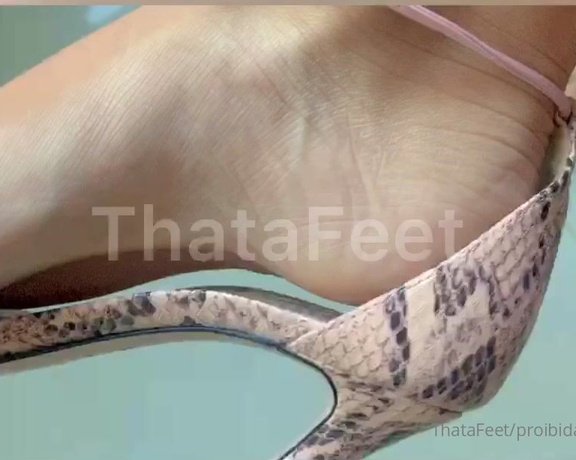 ThatAFeet aka . thatafeet Foot Fetish - 07-28-2022 OnlyFans Video - Bye bye red nails