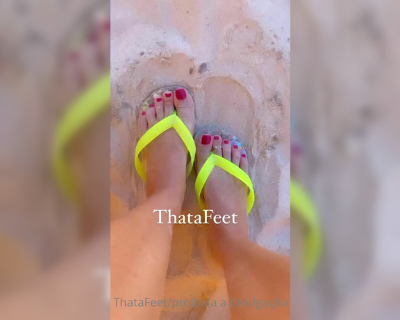 ThatAFeet aka . thatafeet Foot Fetish - 02-07-2023 OnlyFans Video - Brincando com areia  praia eh bom demais