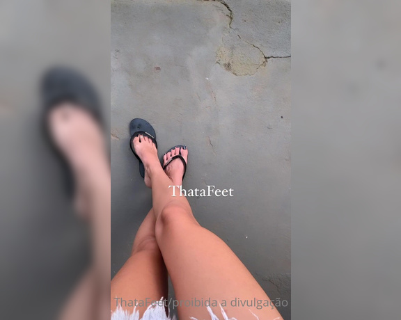 ThatAFeet aka . thatafeet Foot Fetish - 02-03-2023 OnlyFans Video - Quando vc ta na rua e seu chinelinho arrebenta