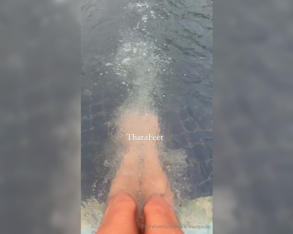 ThatAFeet aka . thatafeet Foot Fetish - 10-09-2023 OnlyFans Video - Enquanto isso na piscina