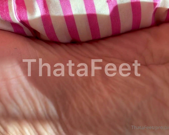 ThatAFeet aka . thatafeet Foot Fetish - 08-06-2024 OnlyFans Video - De pertinho  detalhes