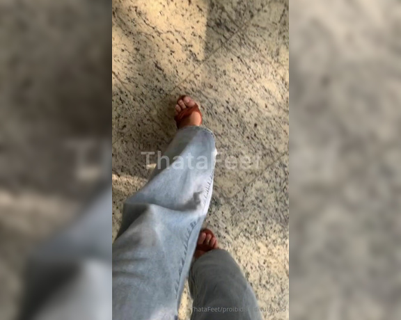 ThatAFeet aka . thatafeet Foot Fetish - 10-13-2024 OnlyFans Video - Coitados do vizinhos de baixo q ficam escutando esse toc toc