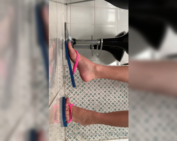 ThatAFeet aka . thatafeet Foot Fetish - 05-25-2020 OnlyFans Video - Do chão