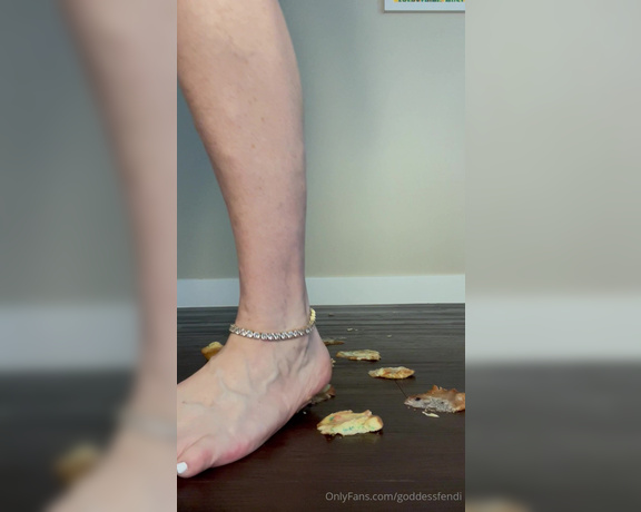 Fendi Feet aka goddessfendi Foot Fetish - 09-30-2024 OnlyFans Video - These tiny muffins didnt stand a chance under my big powerful Goddess feet