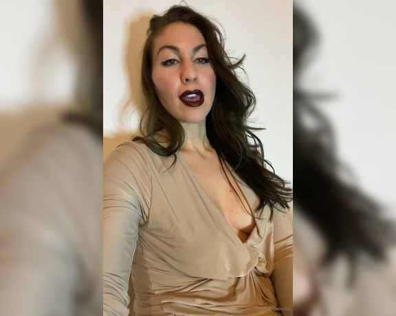 Neena De Ville aka neenadeville Femdom - 04-17-2020 OnlyFans Video - A little PSA for new any new followers