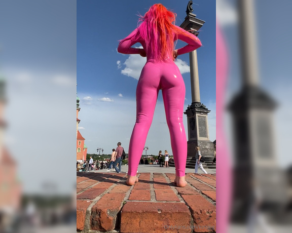 Kiro Queen aka kirojpg Femdom - 06-15-2024 OnlyFans Video - Latex baby in city center