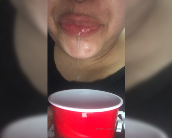 PreciousDigits aka preciousdigits Foot Fetish - 01-07-2020 OnlyFans Video - Anyone into spit Would you drink my spit