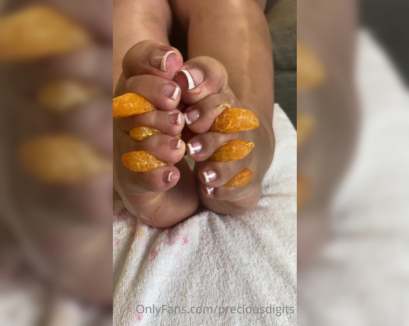 PreciousDigits aka preciousdigits Foot Fetish - 03-15-2021 OnlyFans Video - Squeezing in on this Sunday