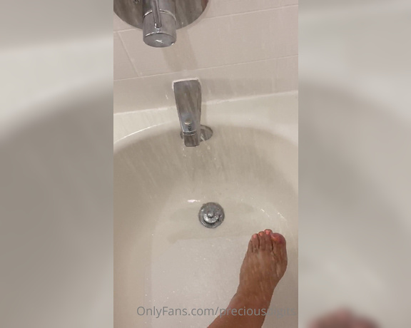 PreciousDigits aka preciousdigits Foot Fetish - 05-11-2020 OnlyFans Video - Would you care to join me for my morning showerbath