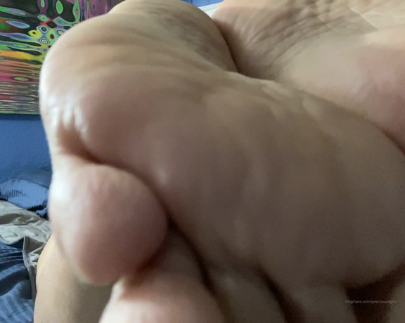 PreciousDigits aka preciousdigits Foot Fetish - 04-15-2020 OnlyFans Video - Couldnt NOT give you guys a video to go along with those pics