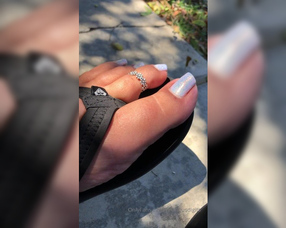 PreciousDigits aka preciousdigits Foot Fetish - 08-30-2019 OnlyFans Video - Just showing off this pedicure