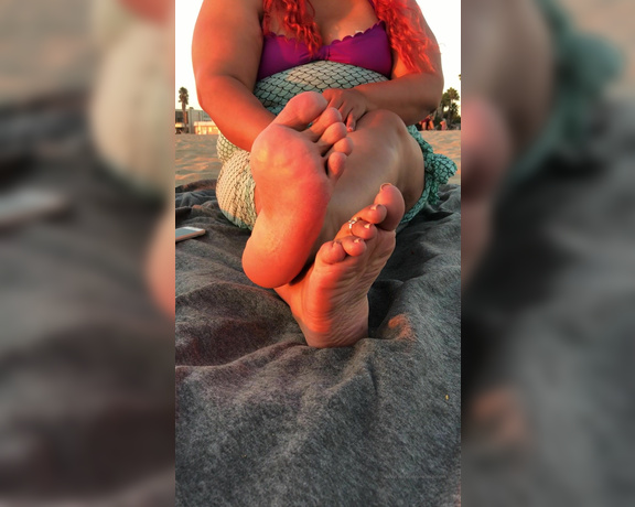 PreciousDigits aka preciousdigits Foot Fetish - 09-27-2019 OnlyFans Video - Mermaid vibes and beach waves