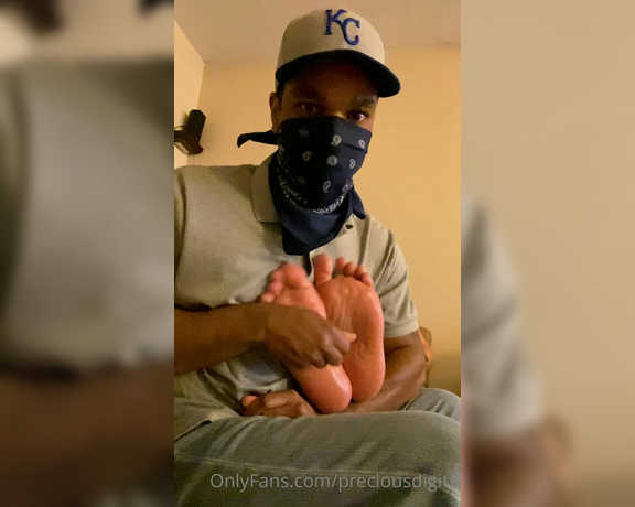 PreciousDigits aka preciousdigits Foot Fetish - 08-10-2020 OnlyFans Video - Youd never believe what he used to tickle me  I cant stand him sometimes