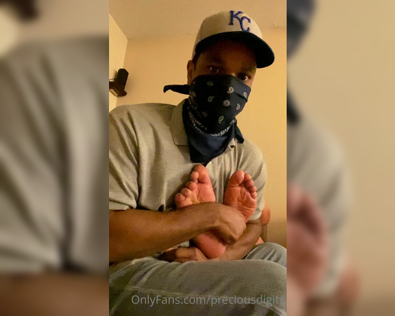 PreciousDigits aka preciousdigits Foot Fetish - 08-10-2020 OnlyFans Video - Youd never believe what he used to tickle me  I cant stand him sometimes