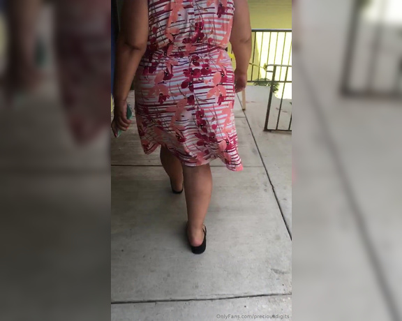 PreciousDigits aka preciousdigits Foot Fetish - 11-24-2019 OnlyFans Video - Who else loves to watch me walk away Lol