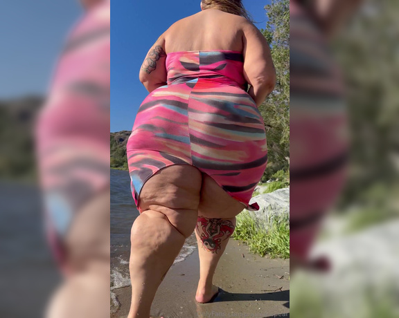 Princess Pear aka princessspear Findom - 06-12-2024 OnlyFans Video - Beach walks