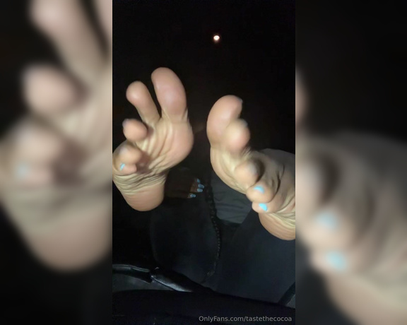 Tastethecocoa aka tastethecocoa Foot Fetish - 01-22-2024 OnlyFans Video - Movie theater chronicles part 1