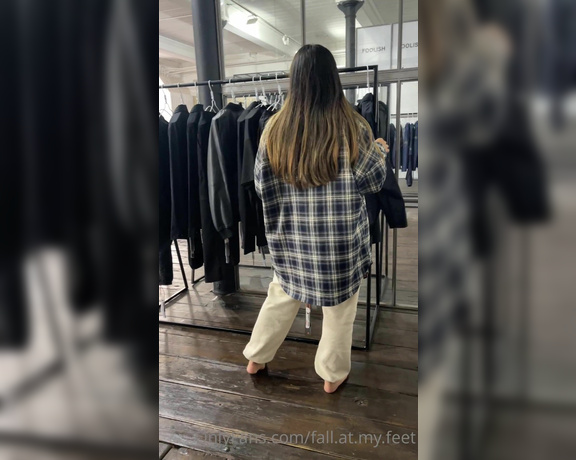 FeetAngel aka fallatmyfeet Foot Fetish - 11-02-2022 OnlyFans Video - Felt naughty so I walked around the clothing store barefoot  what would you do if