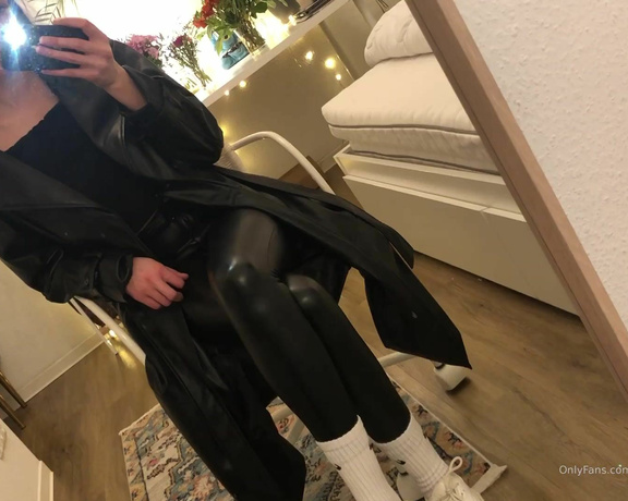 Goddess Luna aka goddessluna26 Femdom - 02-16-2023 OnlyFans Video - So meine Nutte, ich bin endlich zurück und habe das Bedürfnis in dein Sklavenmaul zu spucken