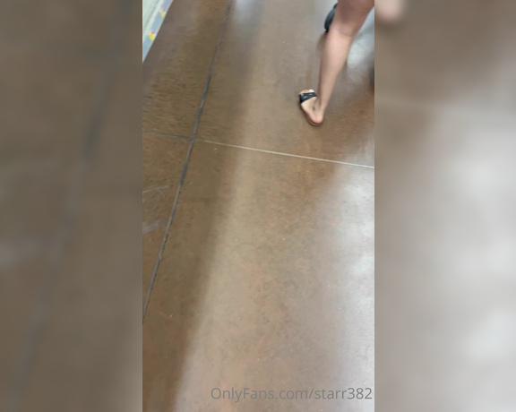 Veronica Soles aka starr382 Foot Fetish - 04-04-2022 OnlyFans Video - I love shopping