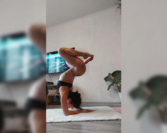 Yogeta aka yogetavip Foot Fetish - 03-13-2024 OnlyFans Video - Yoga is gorgeous