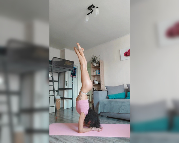 Yogeta aka yogetavip Foot Fetish - 01-19-2024 OnlyFans Video - My daily yoga