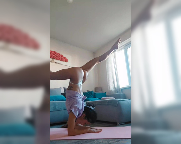 Yogeta aka yogetavip Foot Fetish - 04-26-2024 OnlyFans Video - Little afternoon yoga with me in my undies