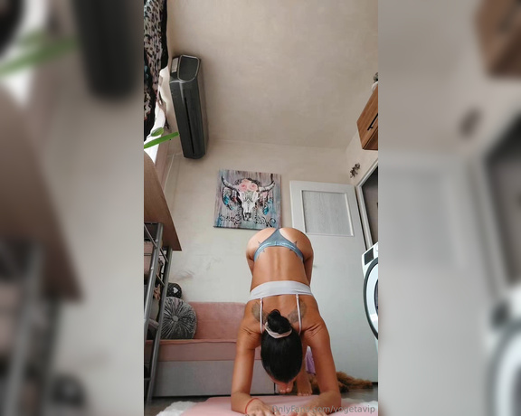 Yogeta aka yogetavip Foot Fetish - 08-28-2024 OnlyFans Video - Yoga