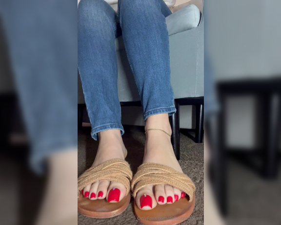 Da Foot Goddess aka dafootgoddess1 Foot Fetish - 03-04-2024 OnlyFans Video - hoping you have a fantastic monday with these toe wiggles and foot tease