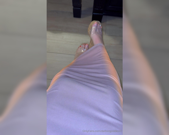 Da Foot Goddess aka dafootgoddess1 Foot Fetish - 04-28-2024 OnlyFans Video - been a little MIA, i celebrated my birthday yesterday on vacation