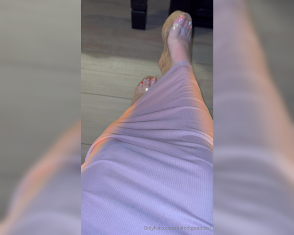 Da Foot Goddess aka dafootgoddess1 Foot Fetish - 04-28-2024 OnlyFans Video - been a little MIA, i celebrated my birthday yesterday on vacation