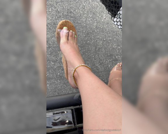 Da Foot Goddess aka dafootgoddess1 Foot Fetish - 06-03-2024 OnlyFans Video - Pulled up to the side of the road and filmed a public shoe dangle, while cars