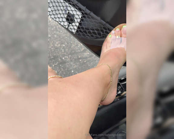 Da Foot Goddess aka dafootgoddess1 Foot Fetish - 06-03-2024 OnlyFans Video - Pulled up to the side of the road and filmed a public shoe dangle, while cars