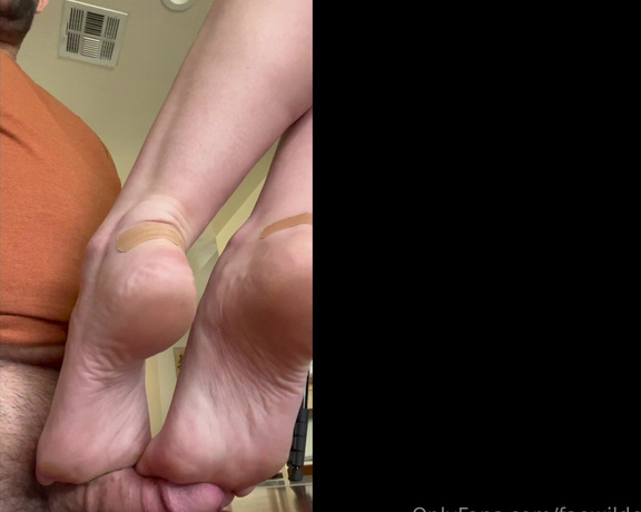 Fae Wilde aka faewilde Foot Fetish - 04-21-2023 OnlyFans Video - Anyone into cock crushing I know J is and I love feeling his thick hard cock