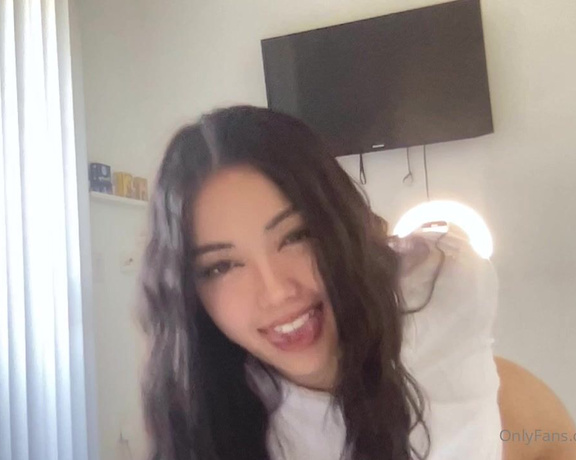 Asmr Lovetera aka loveteraa ASMR - 02-18-2023 OnlyFans Video - hehe ill let you watch me film if you promise to look and not touch