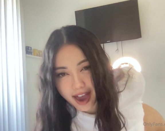 Asmr Lovetera aka loveteraa ASMR - 02-18-2023 OnlyFans Video - hehe ill let you watch me film if you promise to look and not touch