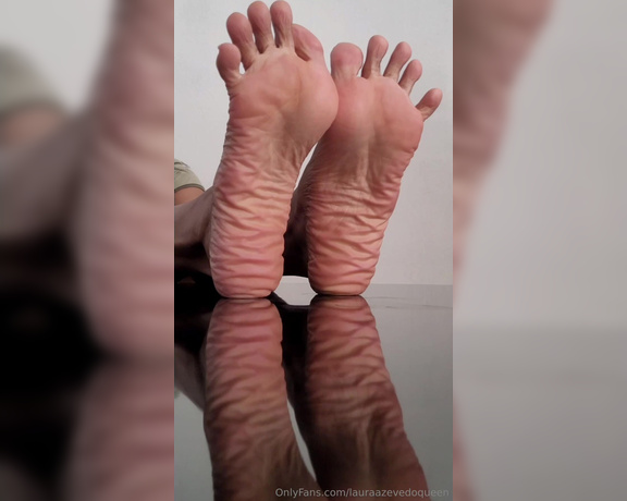 Laura Azevedo aka lauraazevedoqueen Foot Fetish - 08-05-2024 OnlyFans Video - Leaked lauraazevedoqueen 11077