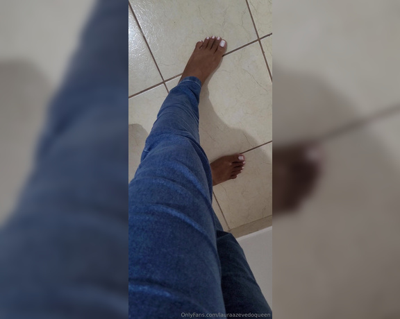 Laura Azevedo aka lauraazevedoqueen Foot Fetish - 08-22-2024 OnlyFans Video - Leaked lauraazevedoqueen 76665