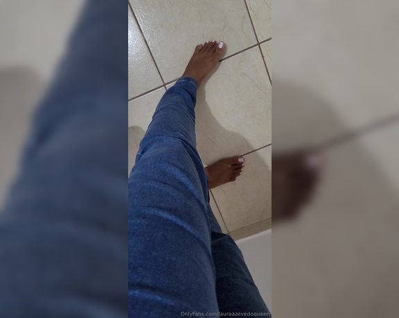 Laura Azevedo aka lauraazevedoqueen Foot Fetish - 08-22-2024 OnlyFans Video - Leaked lauraazevedoqueen 76665