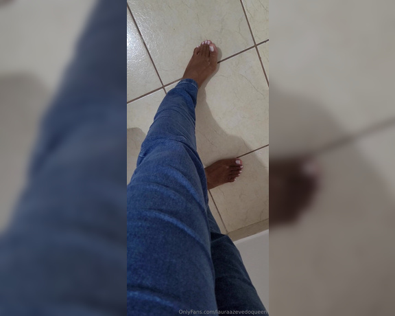 Laura Azevedo aka lauraazevedoqueen Foot Fetish - 08-22-2024 OnlyFans Video - Leaked lauraazevedoqueen 76665