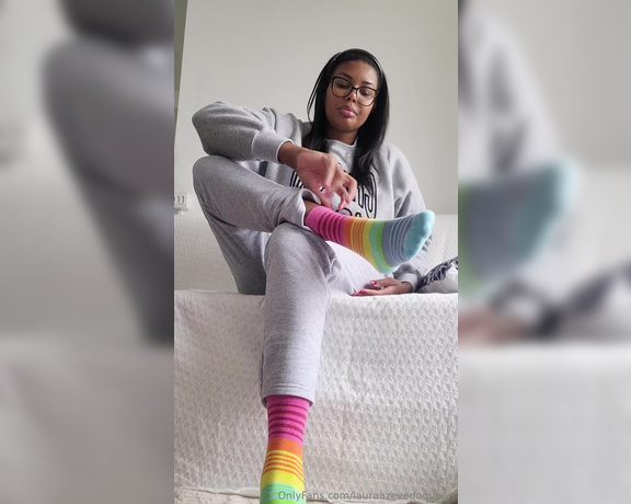 Laura Azevedo aka lauraazevedoqueen Foot Fetish - 05-27-2024 OnlyFans Video - Leaked lauraazevedoqueen 96787