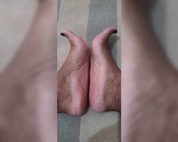 Laura Azevedo aka lauraazevedoqueen Foot Fetish - 07-19-2024 OnlyFans Video - Leaked lauraazevedoqueen 2966