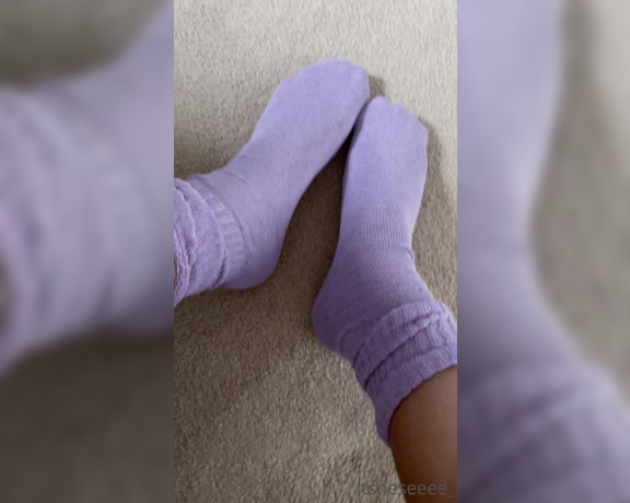 Lovewar aka itsnese Foot Fetish - 11-20-2021 OnlyFans Video - Sock tease