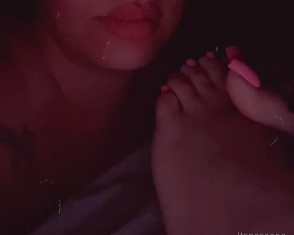 Lovewar aka itsnese Foot Fetish - 03-04-2022 OnlyFans Video - For the people that didnt get a chance to see